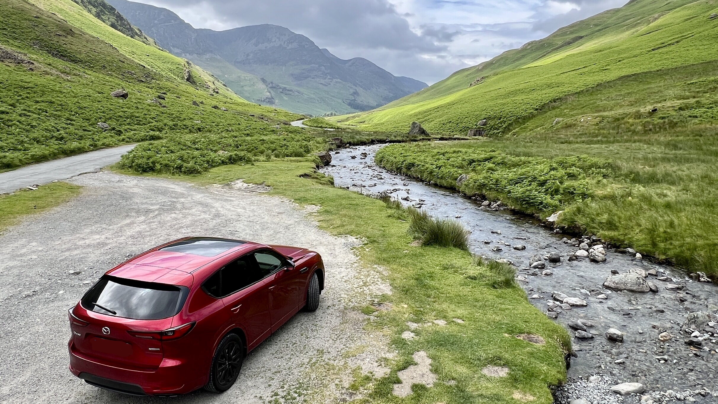 Im Lake District (Honister Pass, Westrampe, 25% Steigung))